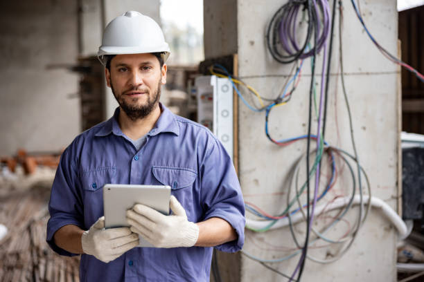 Best Licensed Electrician  in Newton, IA
